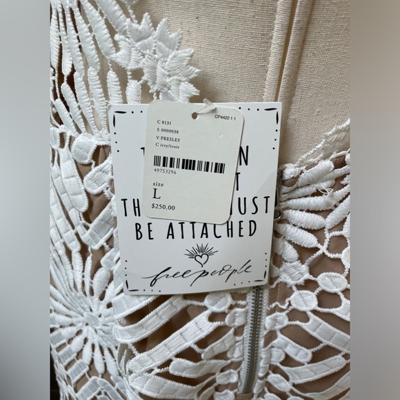 Saylor x Free People White Lace Presley Mini Dress Size Large NWT - Picture 4 of 5